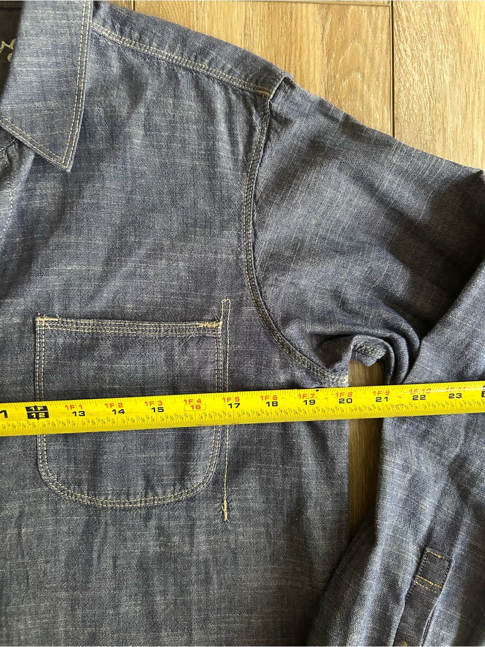 Madewell denim button-up long sleeve collared shirt - Rinse wash - Picture 3 of 8